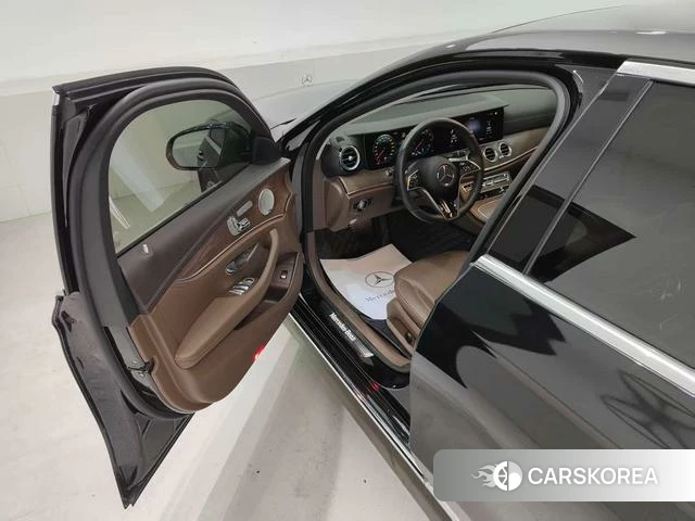 Mercedes-Benz E-class 2023 Черный из Китая, фото 5
