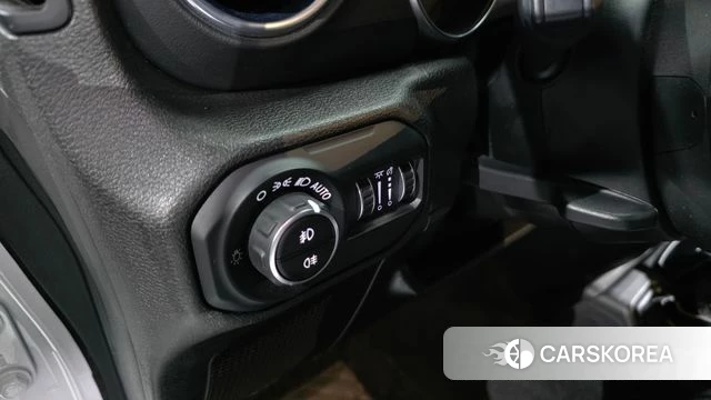 Jeep Wrangler (JL) 2019 Белый из Кореи, фото 5