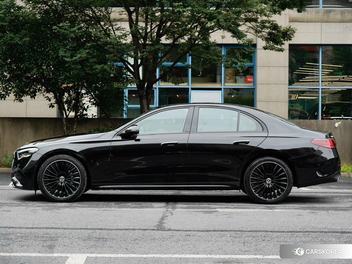 Mercedes-Benz E-class (imported) 2025 Черный из Китая, фото 5