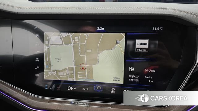 Volkswagen Touareg 3rd generation 2020 Черный из Кореи, фото 5