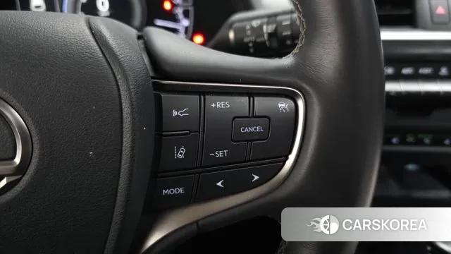 Lexus UX250h 2020 Белый из Кореи, фото 5