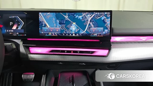 BMW 5 Series (G60) 2025 Черный из Кореи, фото 5