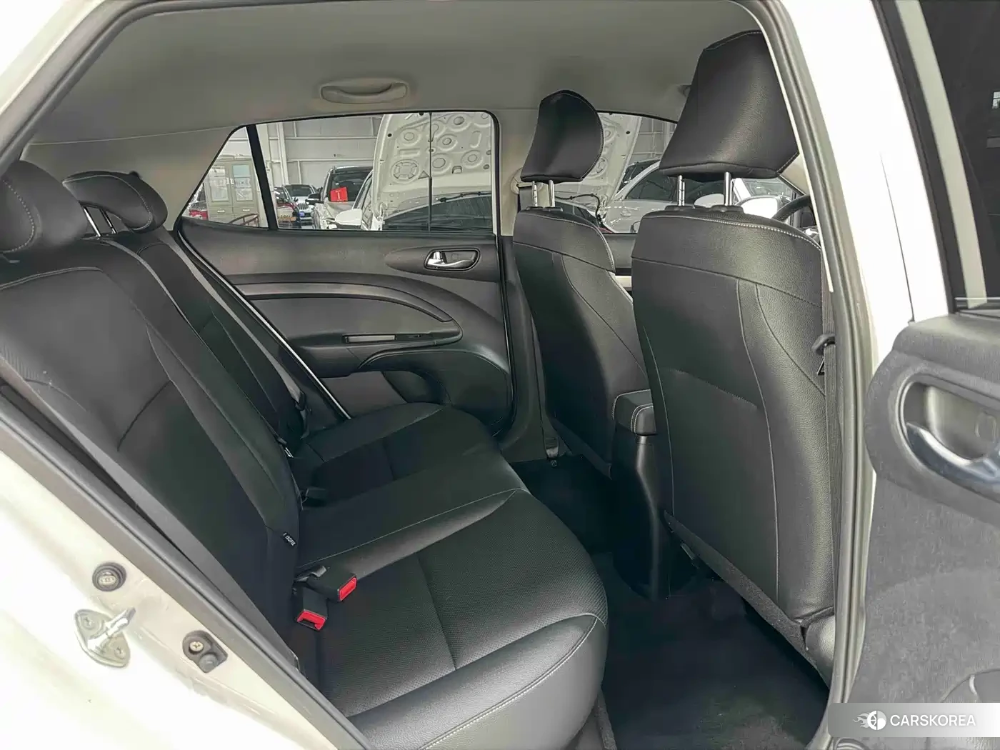 Kia KX1 2023 Белый из Китая, фото 5