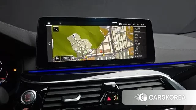 BMW 5 Series (G30) 2022 Белый из Кореи, фото 5