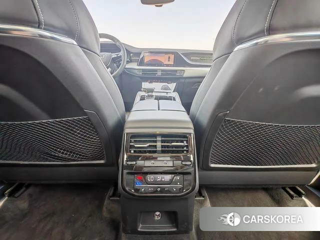 Audi Q6 2026 Белый из Китая, фото 5