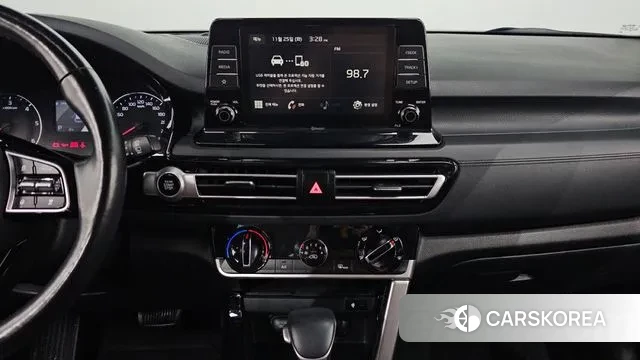 Kia Seltos 2019 Белый из Кореи, фото 5