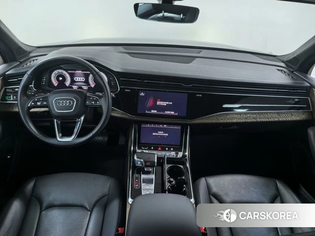 Audi Q7 2024 Черный из Китая, фото 5