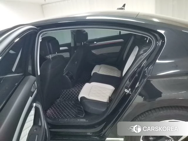 Volkswagen Magotan 2023 Черный из Китая, фото 5
