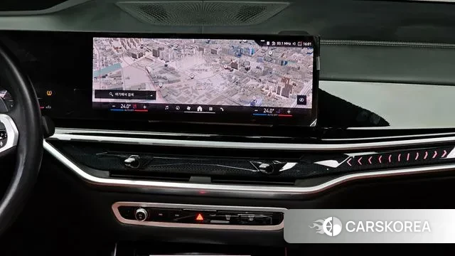 BMW X7 (G07) 2023 Белый из Кореи, фото 5