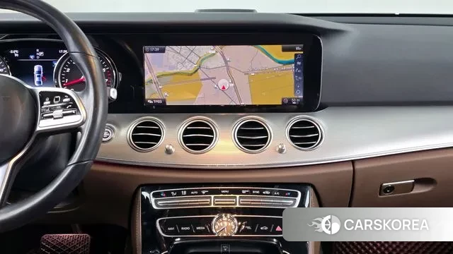 Mercedes-Benz E-Class W213 2018 Черный из Кореи, фото 5