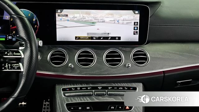 Mercedes-Benz E-Class W213 2022 Белый из Кореи, фото 5