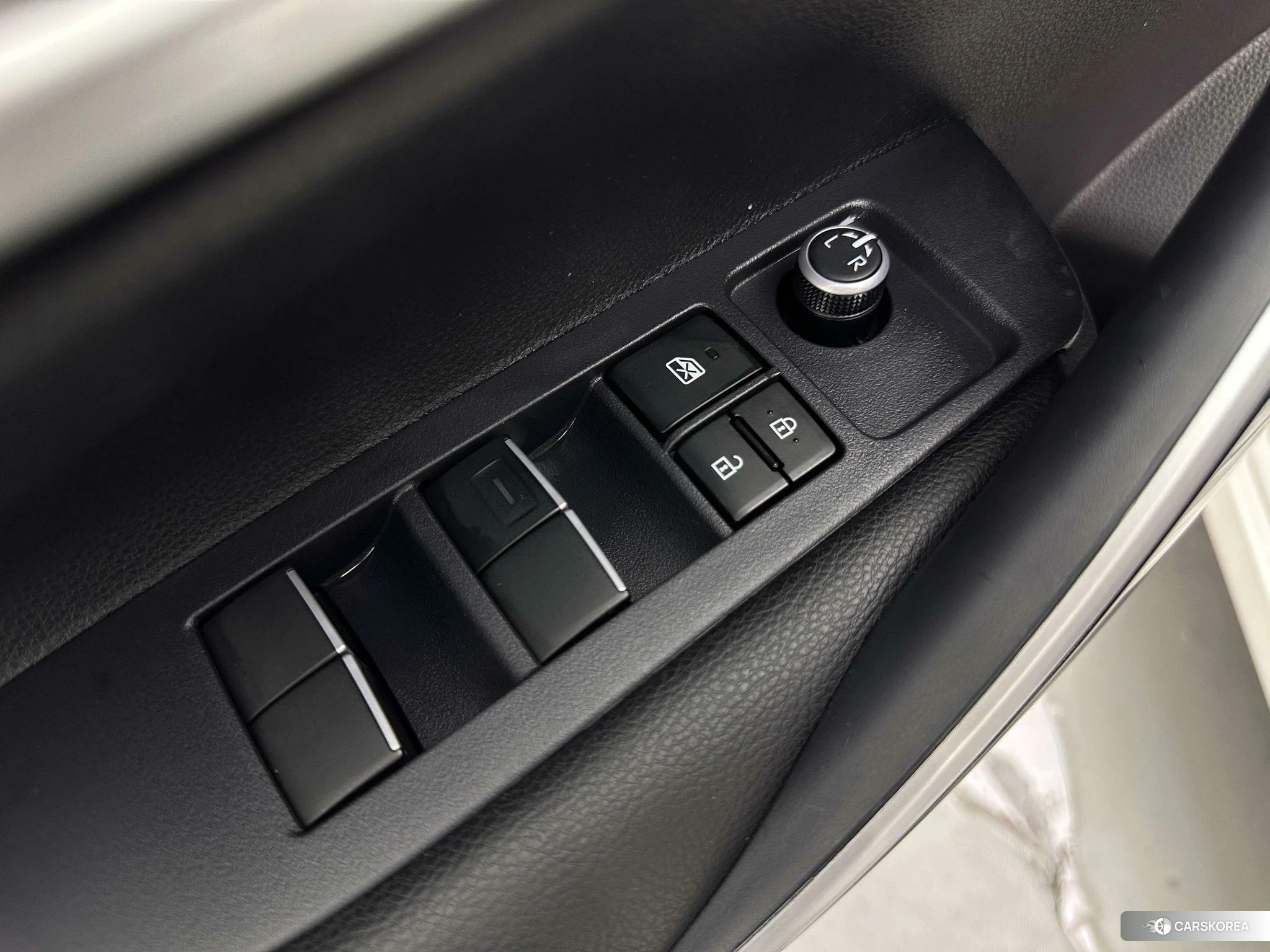 Toyota Corolla 2023 Белый из Китая, фото 5