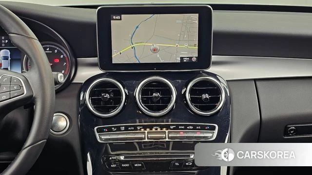 Mercedes-Benz C-Class W205 2018 Белый из Кореи, фото 5
