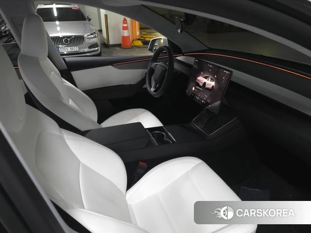 Tesla Model Y 2025 Белый из Кореи, фото 5