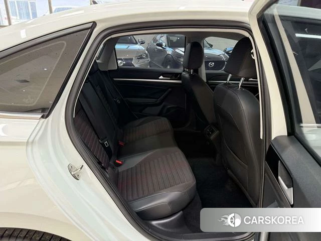 Volkswagen Lavida 2022 Белый из Китая, фото 5