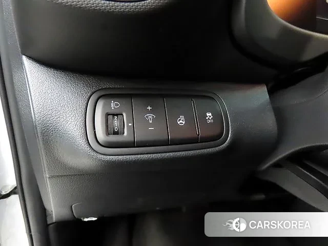 Hyundai Venue 2024 Белый из Кореи, фото 5