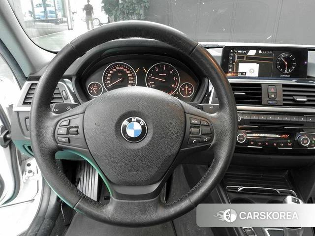 BMW 3 Series (F30) 2018 Белый из Кореи, фото 5