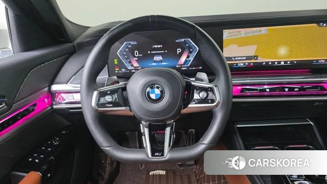 BMW 7 Series (G70) 2023 Белый из Кореи, фото 5