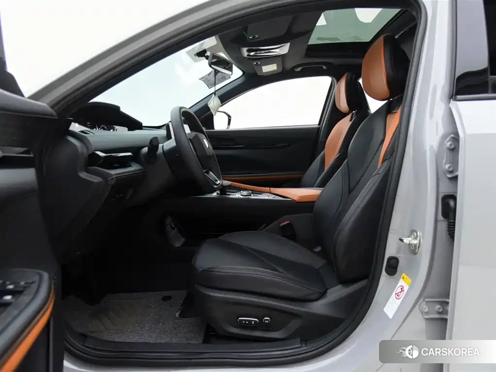 Chang'an Changan UNI-V Smart iDD 2023 Silver/gray из Китая, фото 5