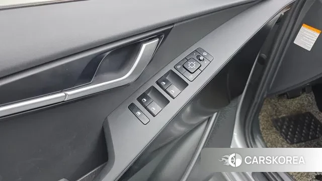 Kia Di Ol Nu Niro 2022 Серебристо-серый из Кореи, фото 5