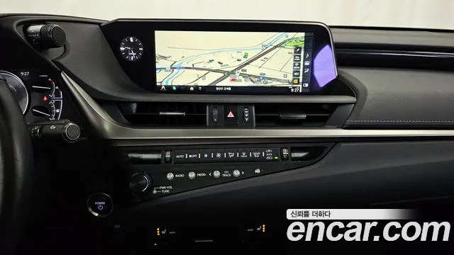 Lexus ES300h 7th generation 2019 Белый из Кореи, фото 5