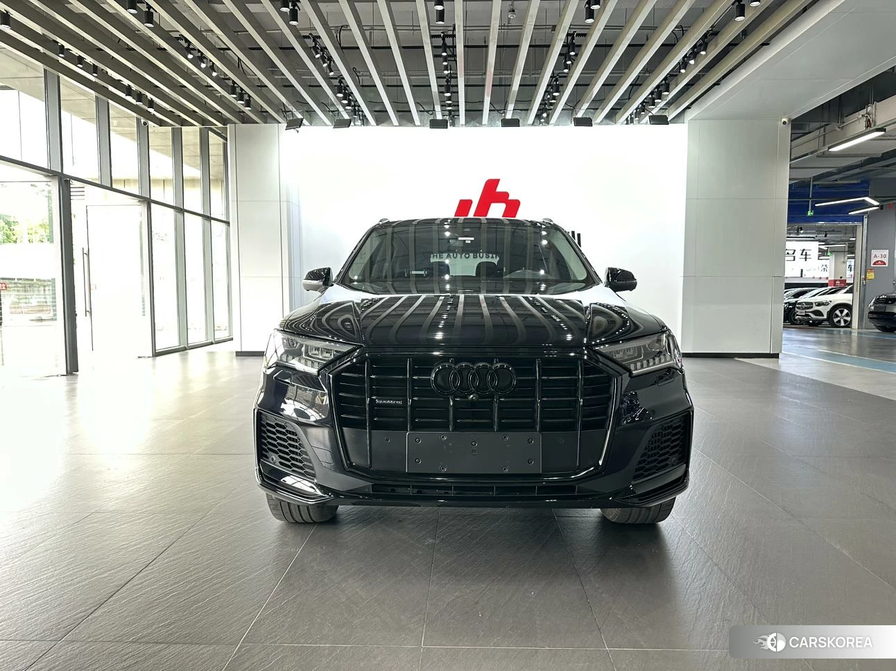 Audi Q7 2020 Черный из Китая, фото 5