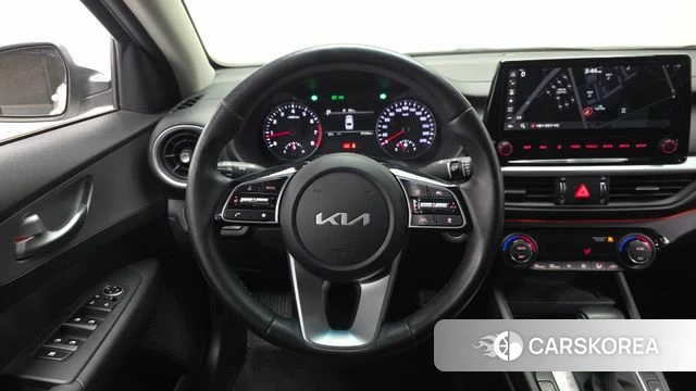 Kia The New K3 2nd generation 2022 Белый из Кореи, фото 5