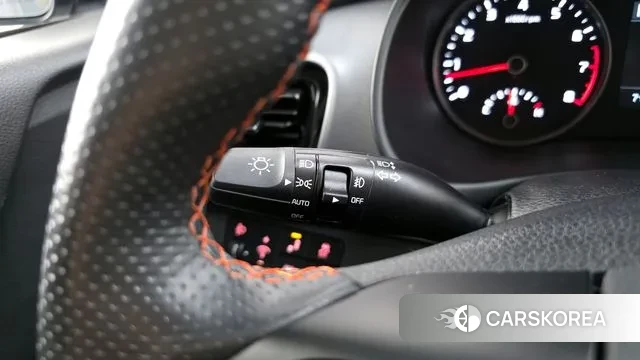 Kia Stonic 2018 Синий из Кореи, фото 5