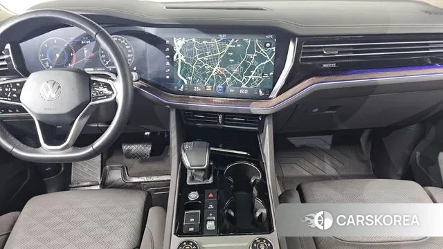 Volkswagen Touareg 3rd generation 2023 Синий из Кореи, фото 5