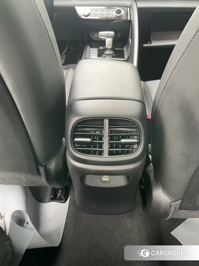 Hyundai Elantra 2022 Белый из Китая, фото 5
