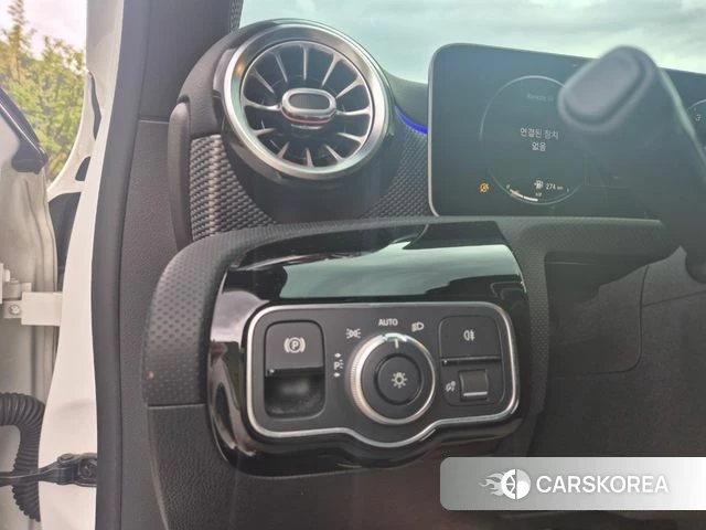 Mercedes-Benz A-Class W177 2020 Белый из Кореи, фото 5