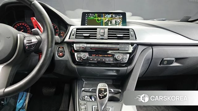 BMW 3 Series (F30) 2018 Белый из Кореи, фото 5