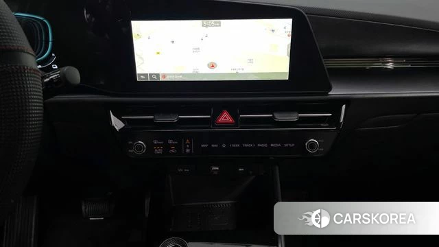 Kia Di Ol Nu Niro 2023 Белый из Кореи, фото 5