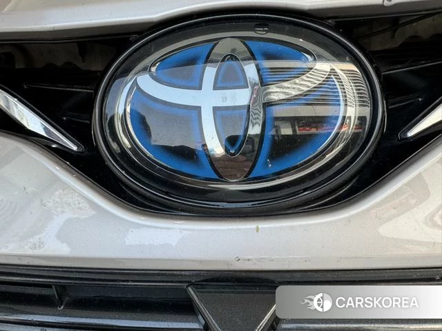 Toyota Camry 2021 Серебристо-серый из Китая, фото 5