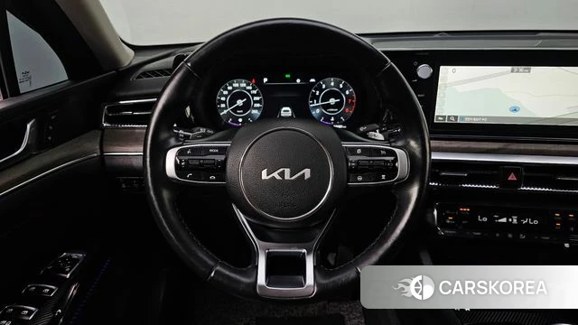 Kia K5 3rd generation 2023 Черный из Кореи, фото 5