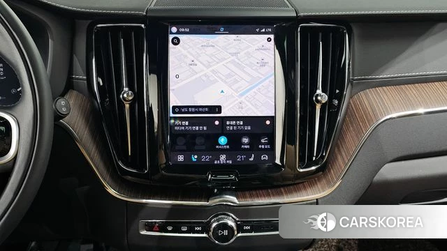 Volvo XC60 second Generation 2021 Белый из Кореи, фото 5