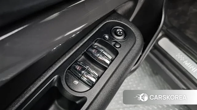 Mini Cooper S Clubman 2018 Песочный из Кореи, фото 5