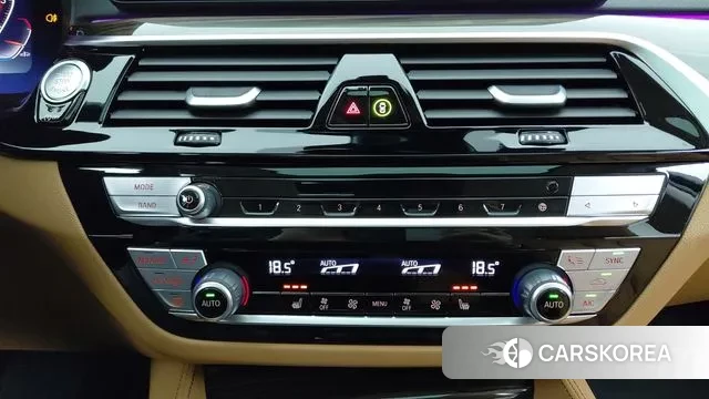 BMW 5 Series (G30) 2023 Черный из Кореи, фото 5