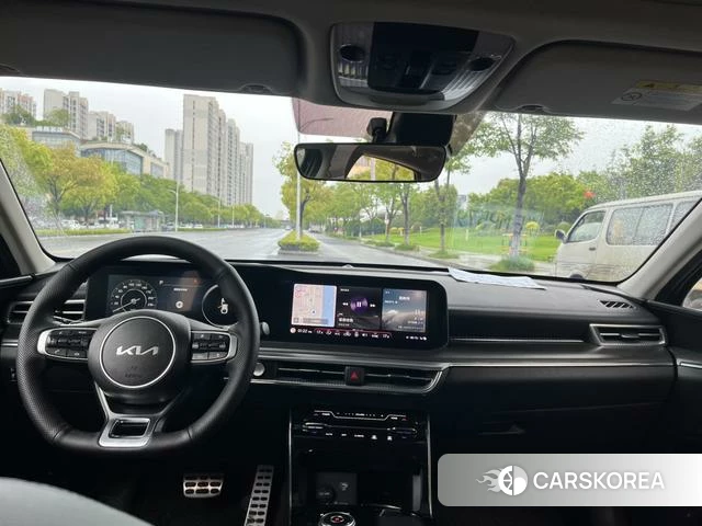 Kia K5 2021 Черный из Китая, фото 5