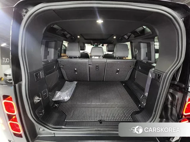 Land Rover Defender (L663) 2024 Черный из Кореи, фото 5