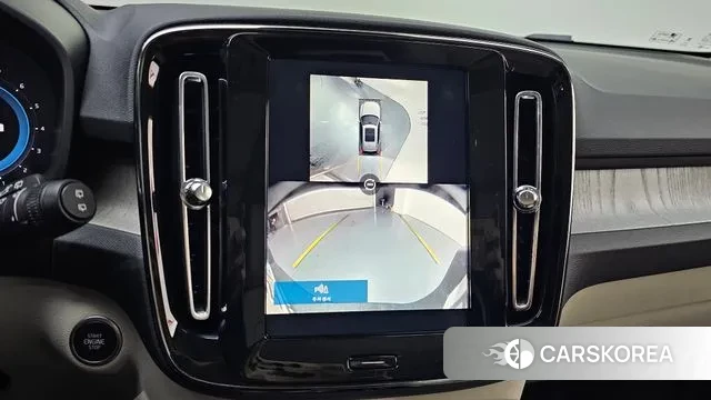 Volvo XC40 2024 Черный из Кореи, фото 5