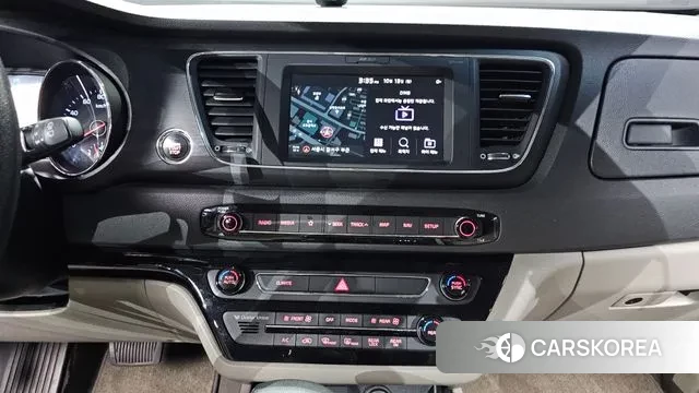 Kia The New Carnival 2019 Белый из Кореи, фото 5