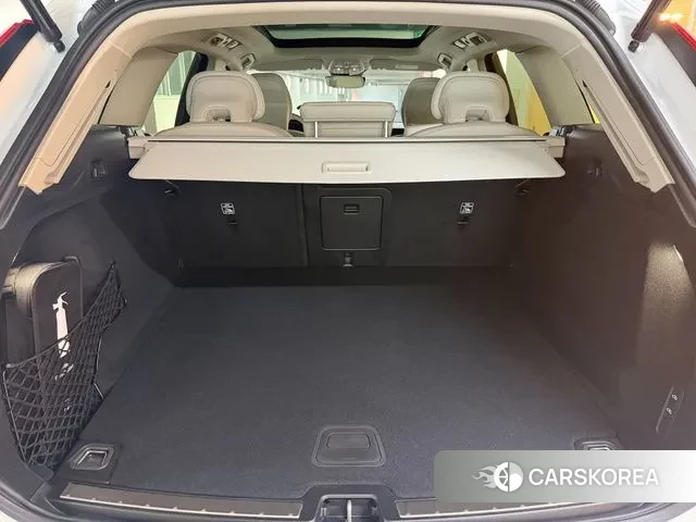 Volvo XC60 second Generation 2025 Белый из Кореи, фото 5