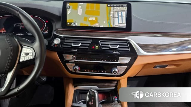BMW 5 Series (G30) 2023 Белый из Кореи, фото 5