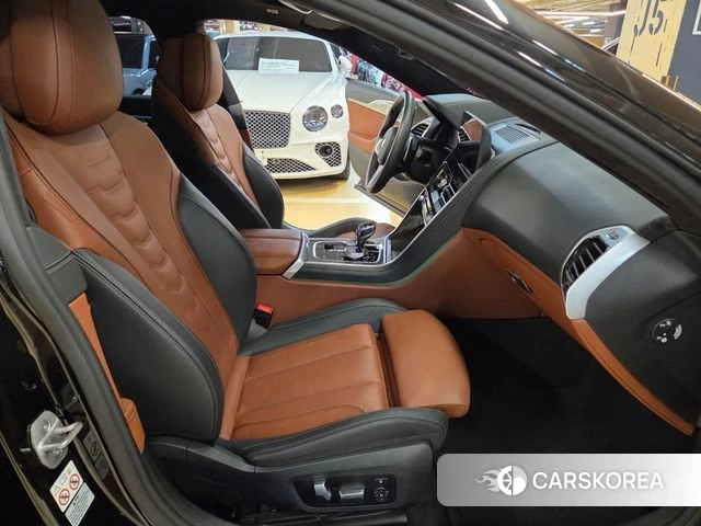 BMW 8 Series (G15) 2024 Черный из Кореи, фото 5