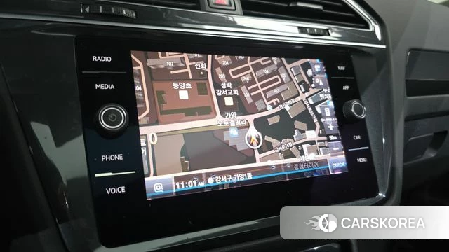 Volkswagen Tiguan second Generation 2019 Белый из Кореи, фото 5