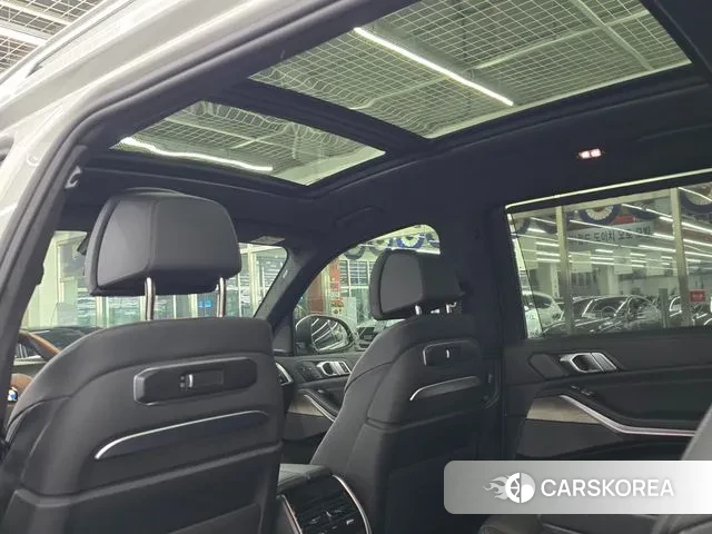 BMW X7 (G07) 2025 Белый из Кореи, фото 5