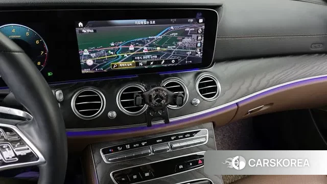 Mercedes-Benz E-Class W213 2022 Белый из Кореи, фото 5