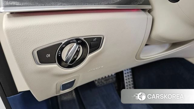Mercedes-Benz E-Class W213 2023 Белый из Кореи, фото 5