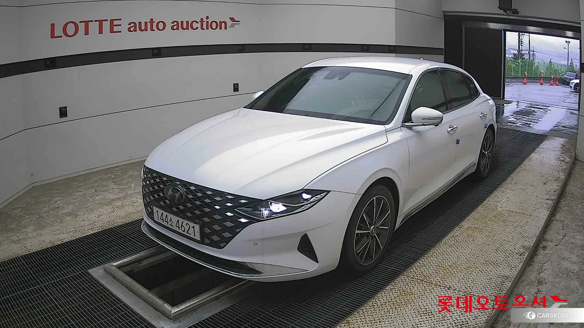 Hyundai Grandeur 2022 Белый из Кореи, фото 5